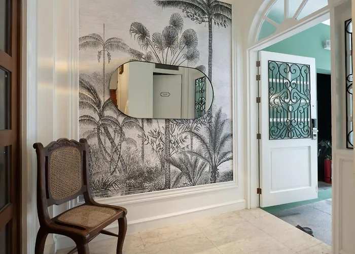 Miranamin Nest Rosal - Garden View In Unique Historic Estate With Indoor Plunge Pool, Self-service Breakfast, Guest Kitchen * Manila