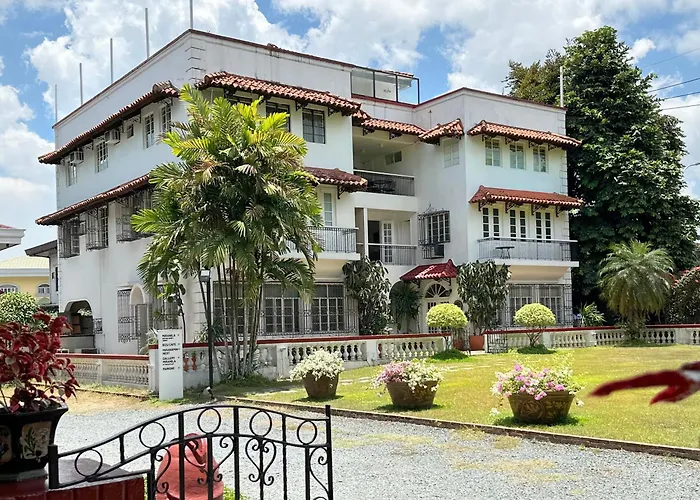 Apartment Miranamin Nest Rosal - Garden View In Unique Historic Estate With Indoor Plunge Pool, Self-service Breakfast, Guest Kitchen