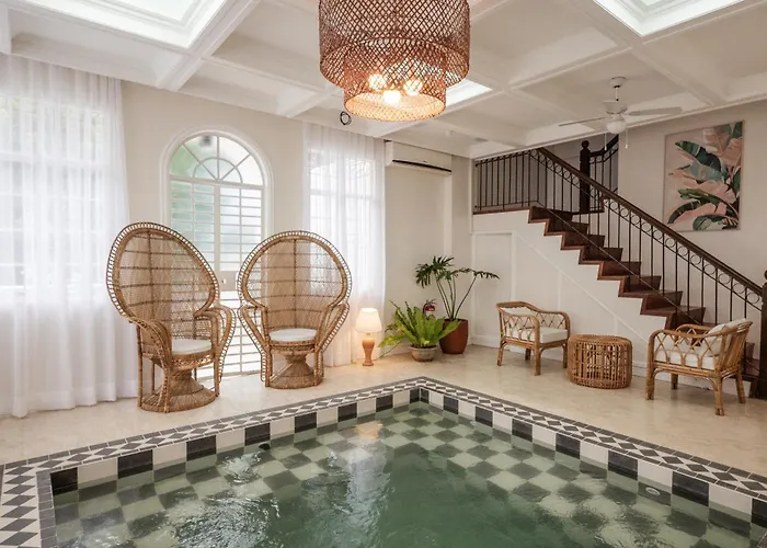 Miranamin Nest Rosal - Garden View In Unique Historic Estate With Indoor Plunge Pool, Self-service Breakfast, Guest Kitchen Apartment